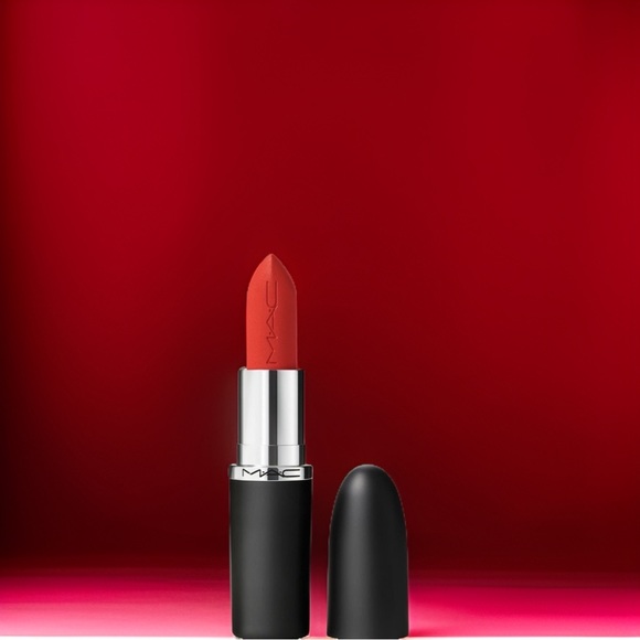 New "Lady Danger" MACximal silky matte lipstick - Picture 3 of 9
